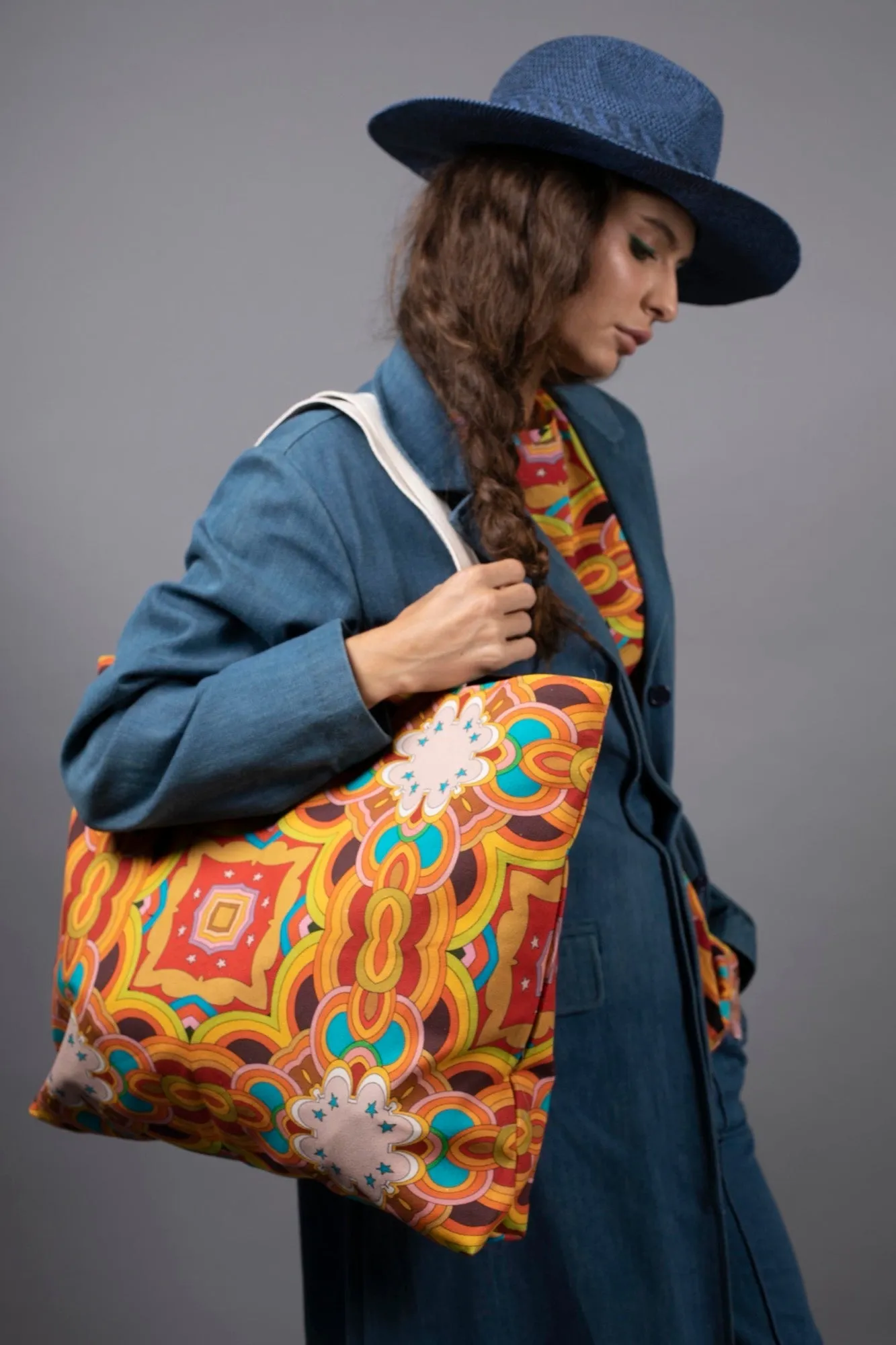 LARGE TOTE- PSYCHEDELIC CLOUDS RED