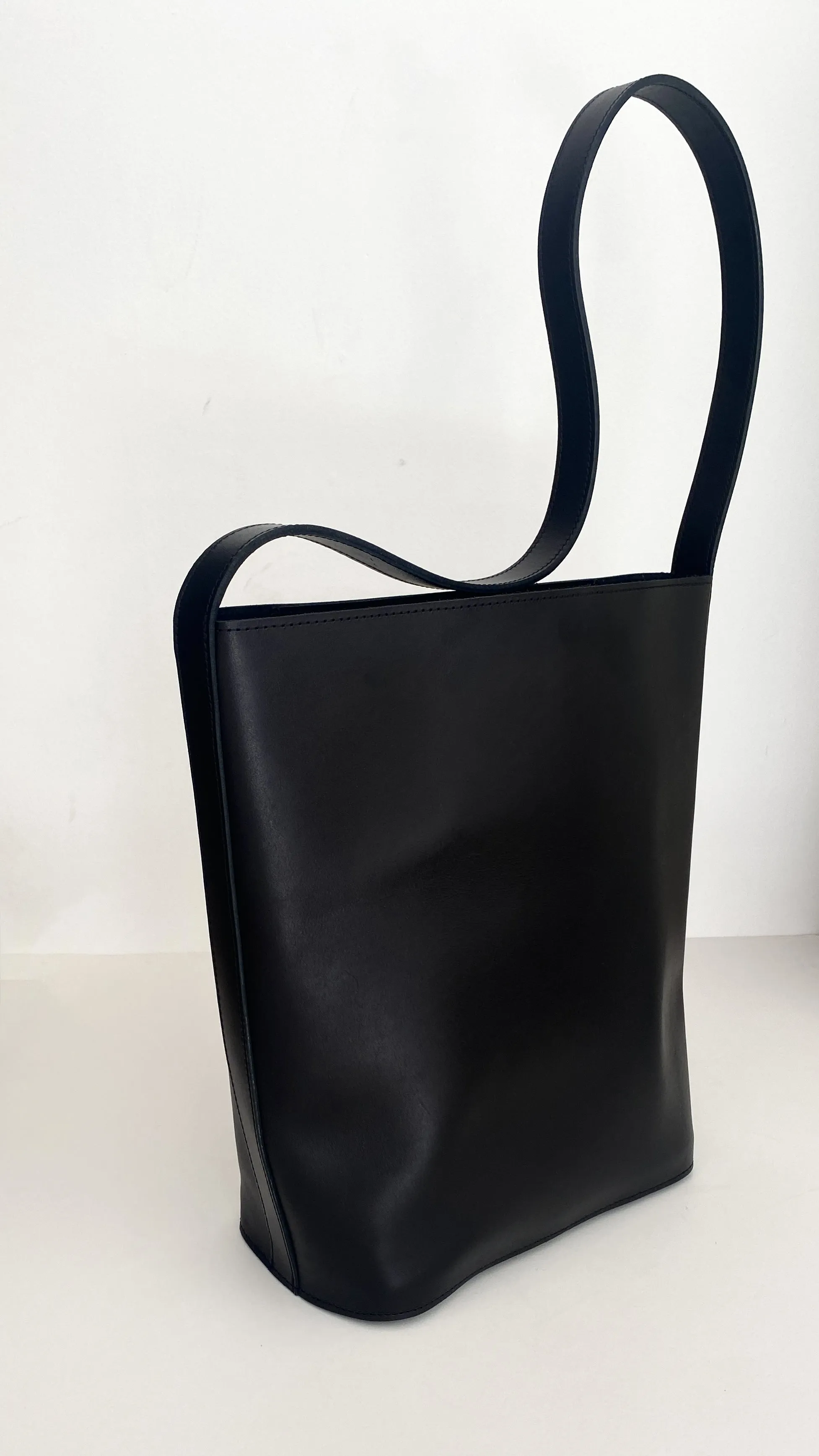 TOTE LEATHER BAG ~ALL BLACK